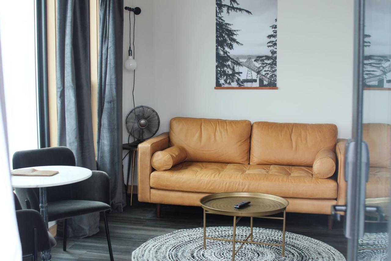 Bowline Hotel Астория Экстерьер фото