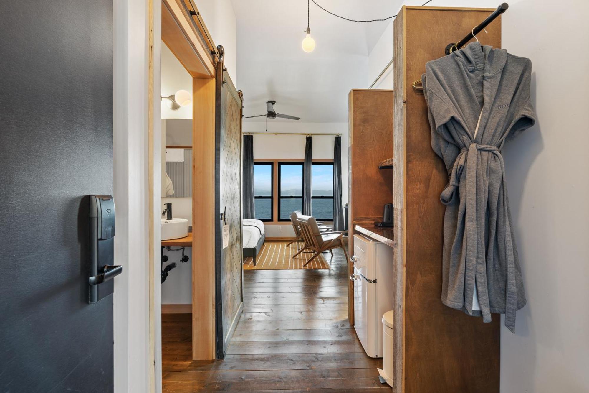 Bowline Hotel Астория Экстерьер фото